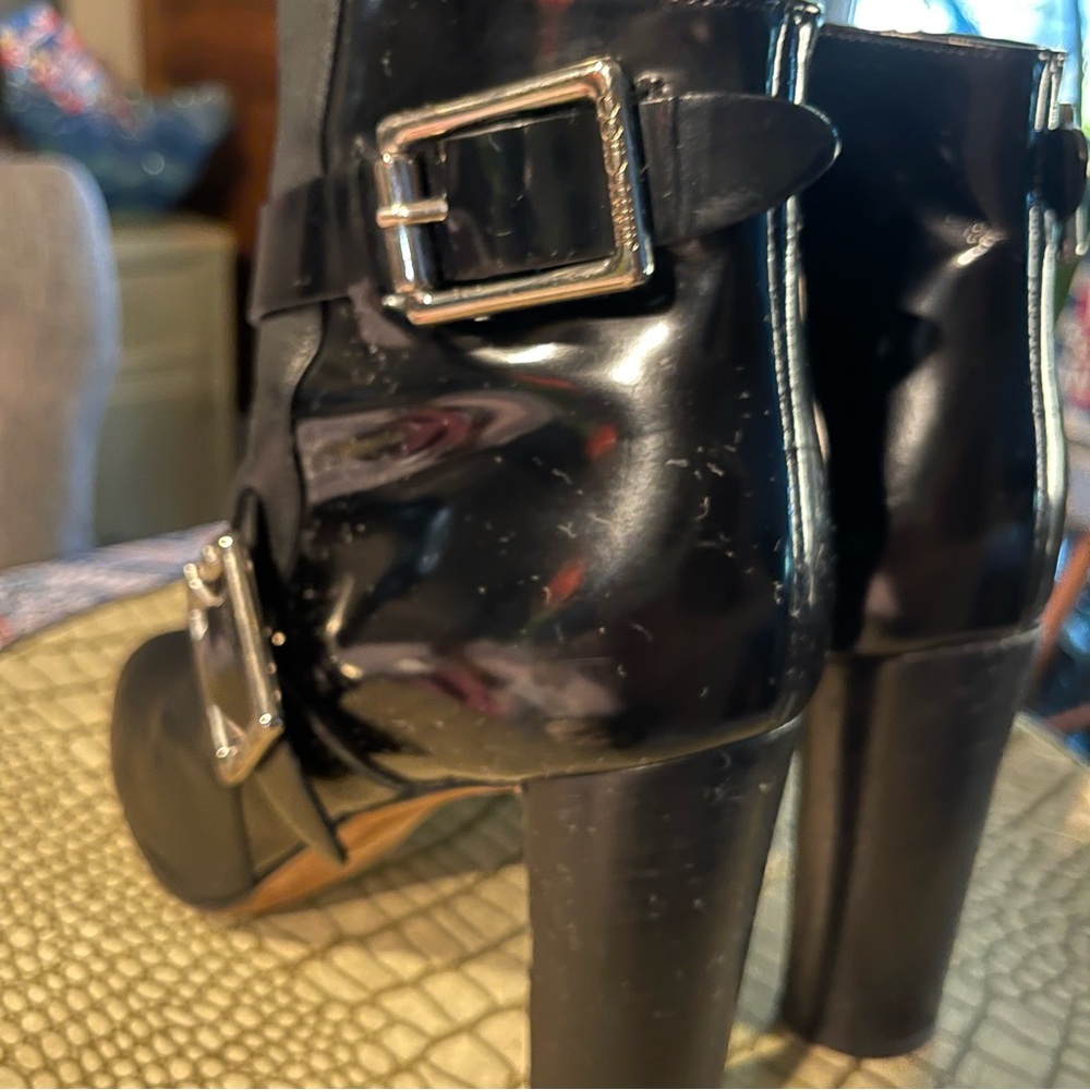 Jimmy Choo | Black Leather Ankle Boots Size: 39 - Picture 6 of 10
